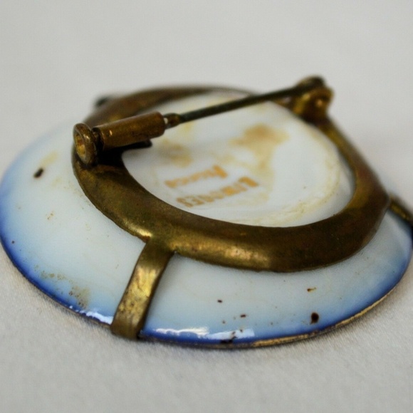 Vintage Hand Painted Fragonard Limoges Brooch - Picture 3 of 4